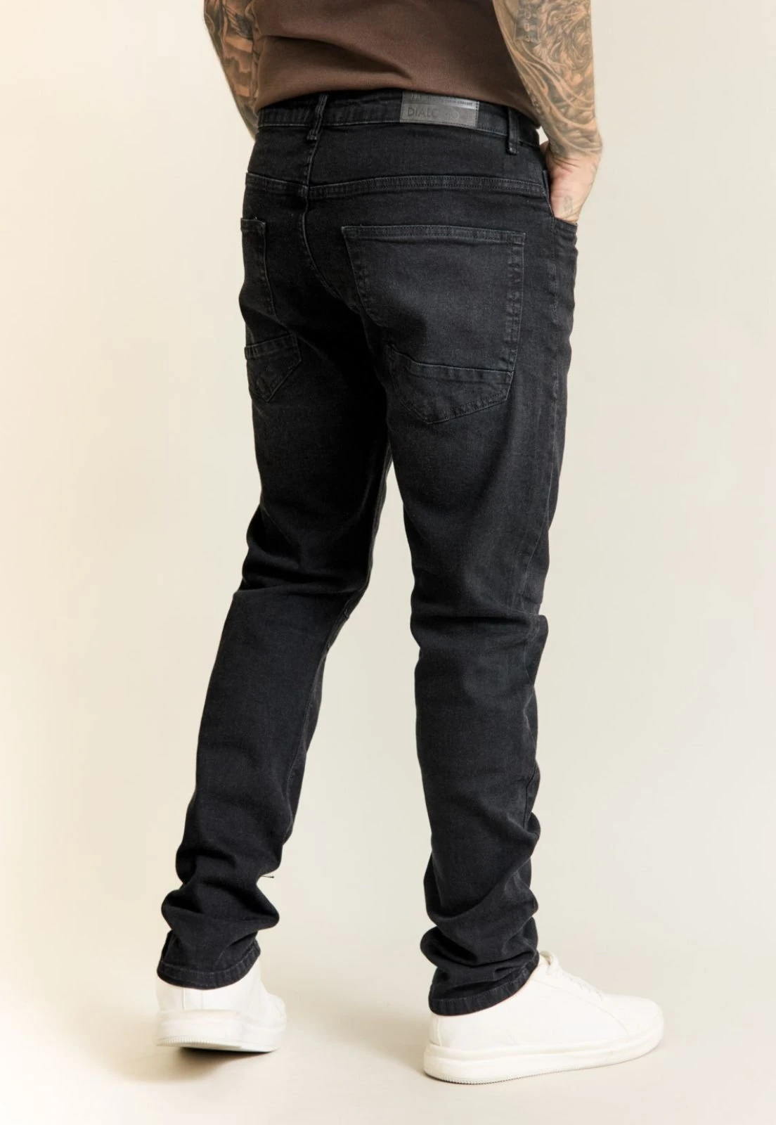 Dialogo-Jeans-Calca-Jeans-Masculina-Arqueada-Preta-com-Elastano-Dialogo--Preto-2177-37285941-2-zoom (1)